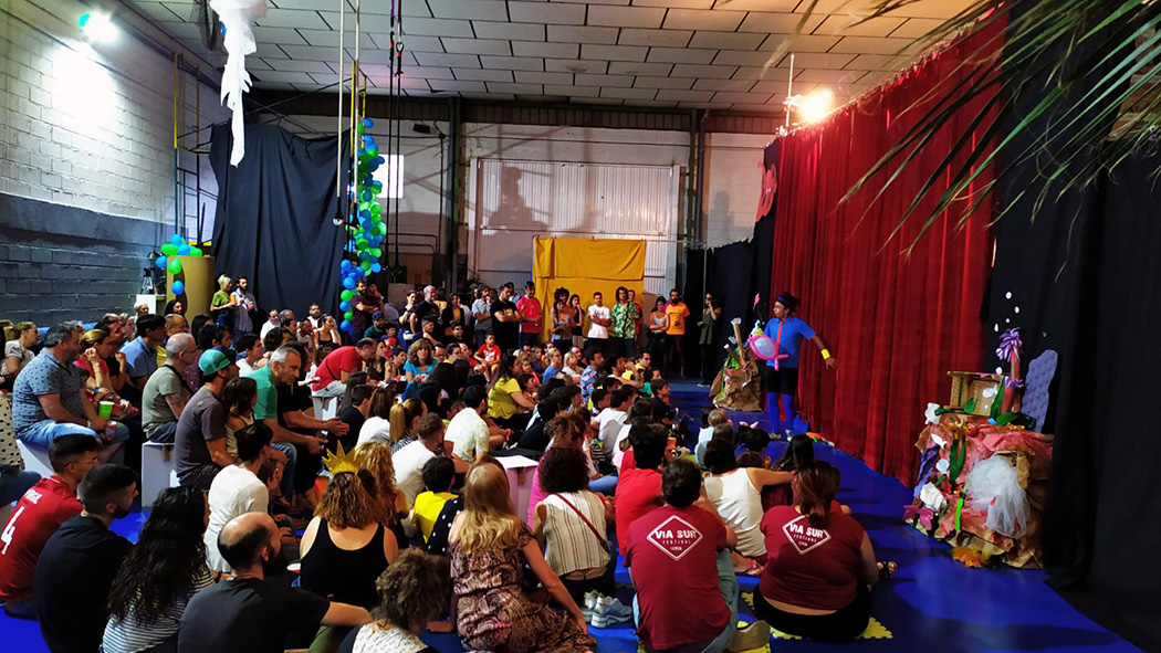 La asociación almeriense de Circo ‘Funámbula’ dedica el sábado a acerarse a nuevos aficionados
