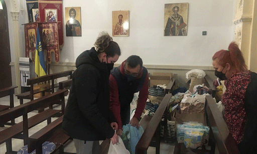 La Iglesia Cristiana del Rito Oriental, en Reyes Católicos, recoge ayuda a Ucrania